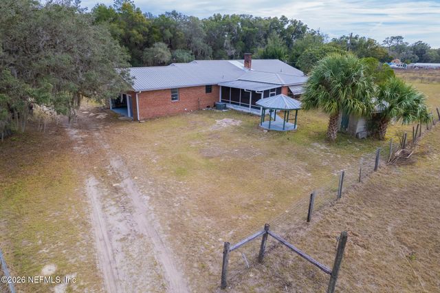 401 PLEASANT Street, Pomona Park, FL 32181