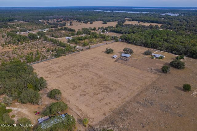 401 PLEASANT Street, Pomona Park, FL 32181