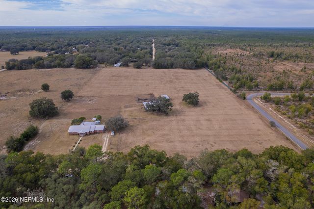 401 PLEASANT Street, Pomona Park, FL 32181