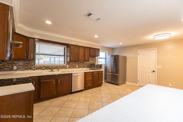 401 PLEASANT Street, Pomona Park, FL 32181