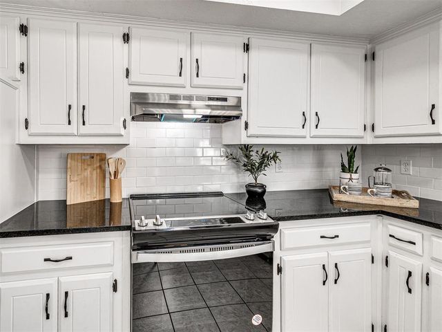 116 Pueblo, Edmond, OK 73013