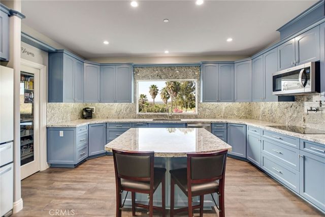 32063 Anna Marie Lane, Bonsall, CA 92003