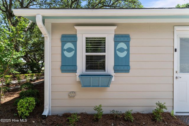 125 NE 13th Street, Oak Island, NC 28465