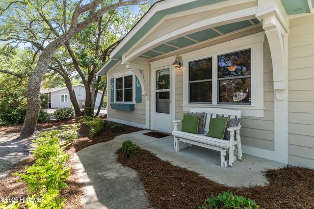125 NE 13th Street, Oak Island, NC 28465