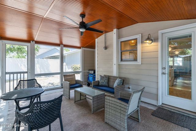 125 NE 13th Street, Oak Island, NC 28465