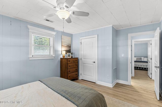 125 NE 13th Street, Oak Island, NC 28465
