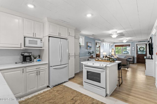 125 NE 13th Street, Oak Island, NC 28465