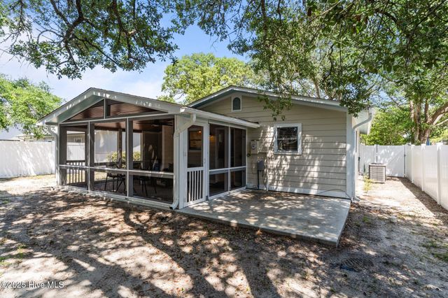 125 NE 13th Street, Oak Island, NC 28465