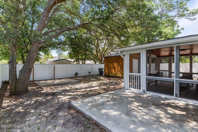 125 NE 13th Street, Oak Island, NC 28465