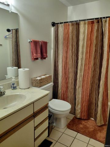 402 S Village Court, Bloomington, IN 47403