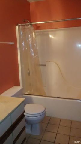 402 S Village Court, Bloomington, IN 47403