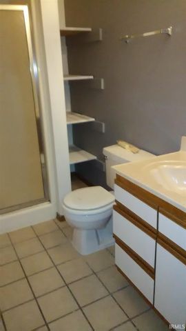 402 S Village Court, Bloomington, IN 47403