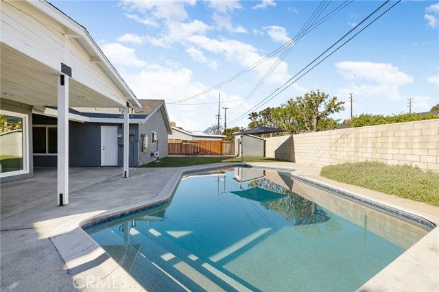 1529 Catalina Avenue, Santa Ana, CA 92705