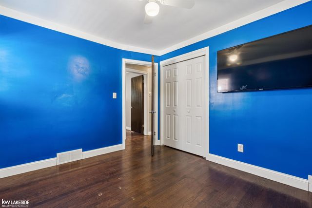 28930 Hughes Street, St Clair Shores, MI 48081