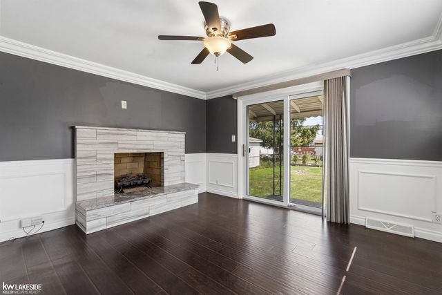 28930 Hughes Street, St Clair Shores, MI 48081