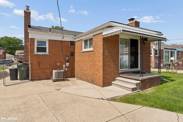 28930 Hughes Street, St Clair Shores, MI 48081