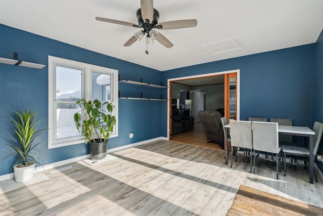 914 Lynda Road, Waterloo, IA 50701