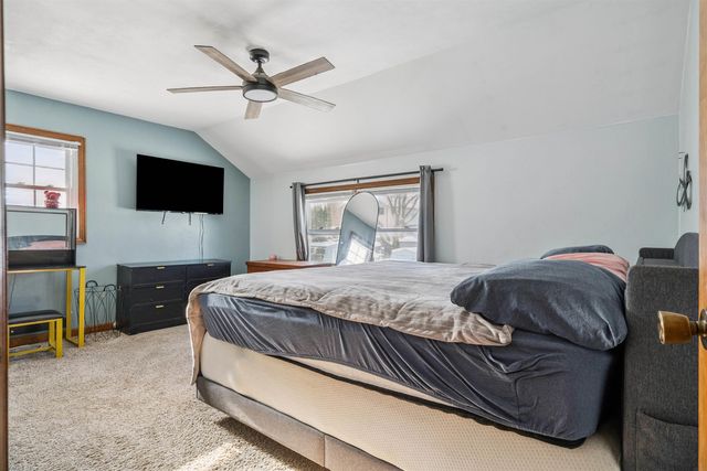 914 Lynda Road, Waterloo, IA 50701