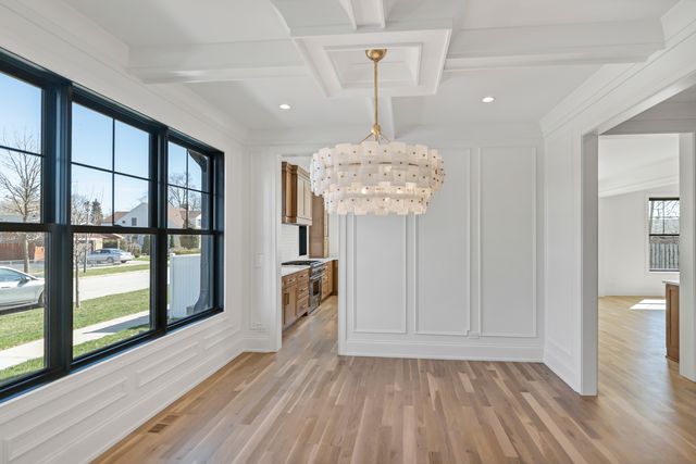 170 W Armitage Avenue, Elmhurst, IL 60126