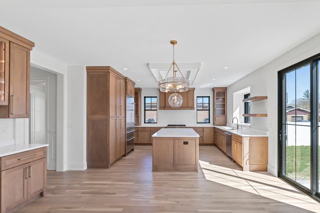 170 W Armitage Avenue, Elmhurst, IL 60126