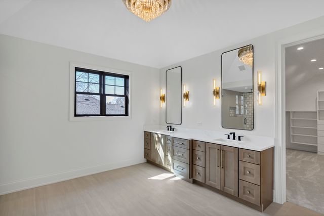 170 W Armitage Avenue, Elmhurst, IL 60126