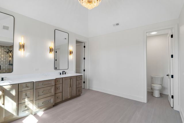 170 W Armitage Avenue, Elmhurst, IL 60126