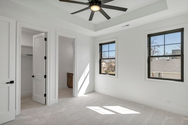 170 W Armitage Avenue, Elmhurst, IL 60126