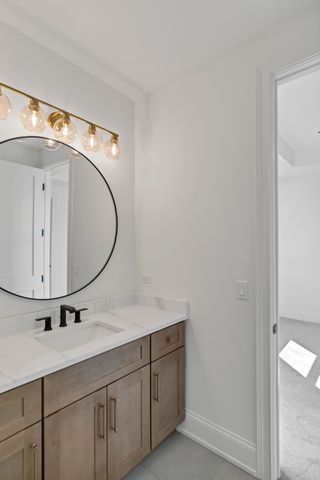 170 W Armitage Avenue, Elmhurst, IL 60126