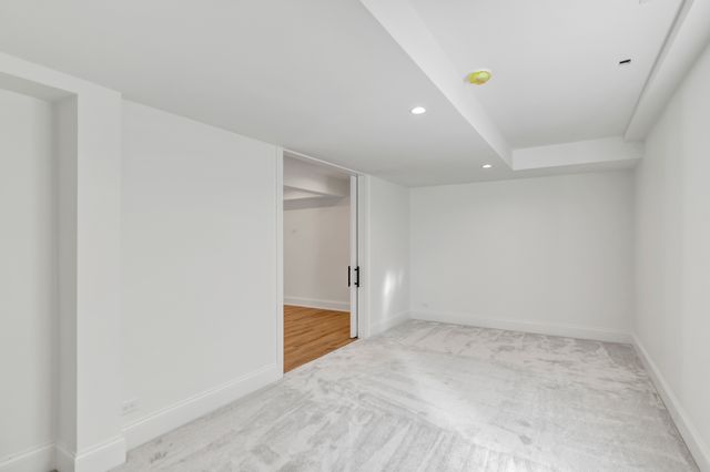 170 W Armitage Avenue, Elmhurst, IL 60126