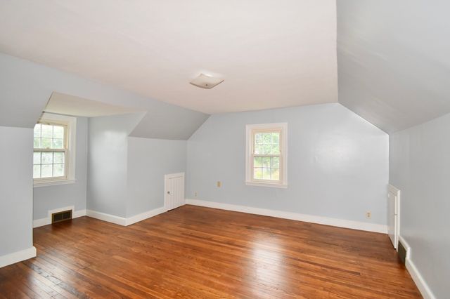 67 Temby St, Springfield, MA 01119