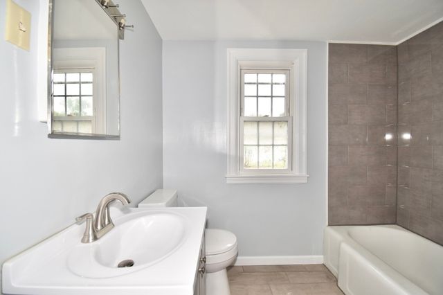 67 Temby St, Springfield, MA 01119