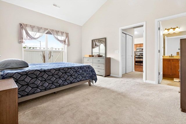 2104 E MILESTONE DRIVE, Appleton, WI 54913