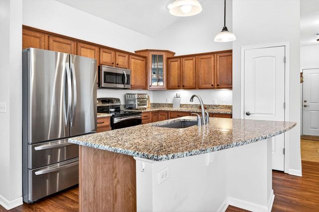 2104 E MILESTONE DRIVE, Appleton, WI 54913