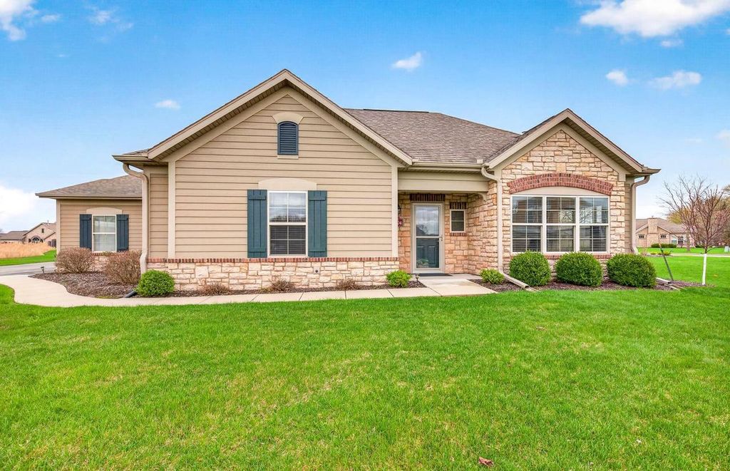 2104 E MILESTONE DRIVE, Appleton, WI 54913
