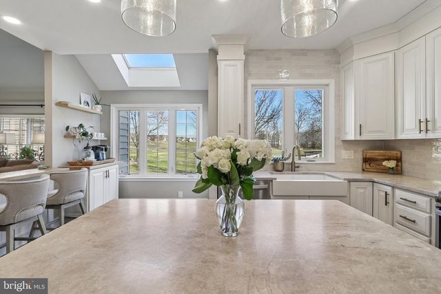 20276 MEDALIST DR, Ashburn, VA 20147