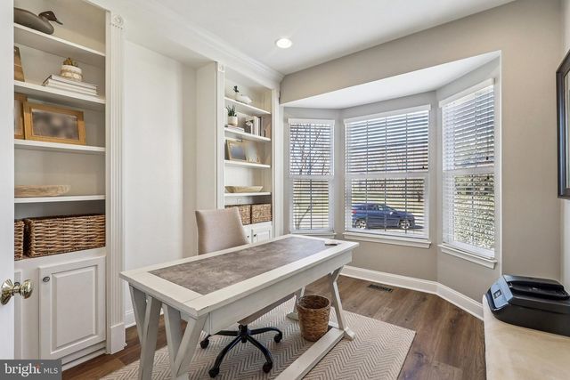 20276 MEDALIST DR, Ashburn, VA 20147