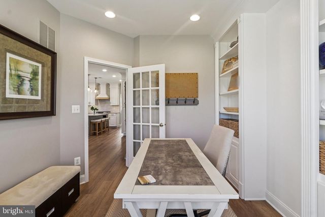 20276 MEDALIST DR, Ashburn, VA 20147