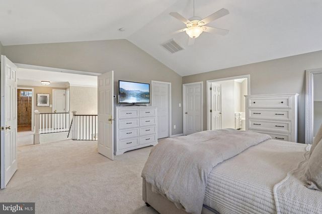 20276 MEDALIST DR, Ashburn, VA 20147