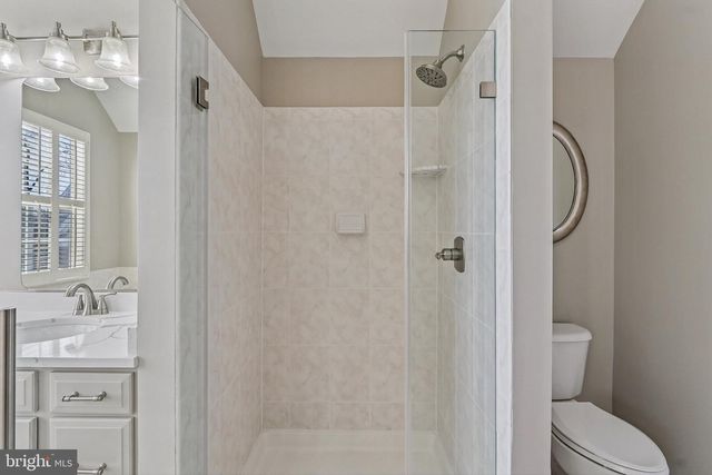 20276 MEDALIST DR, Ashburn, VA 20147