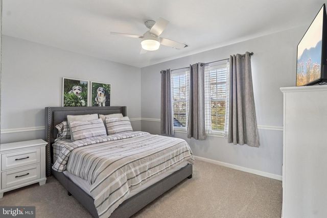 20276 MEDALIST DR, Ashburn, VA 20147