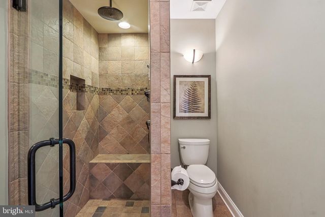 20276 MEDALIST DR, Ashburn, VA 20147