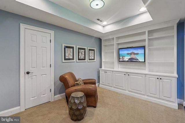 20276 MEDALIST DR, Ashburn, VA 20147