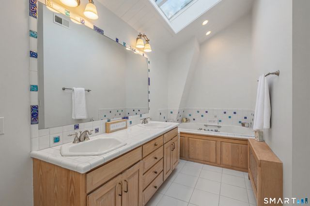 6 Sycamore Lane, Ridgefield, CT 06877