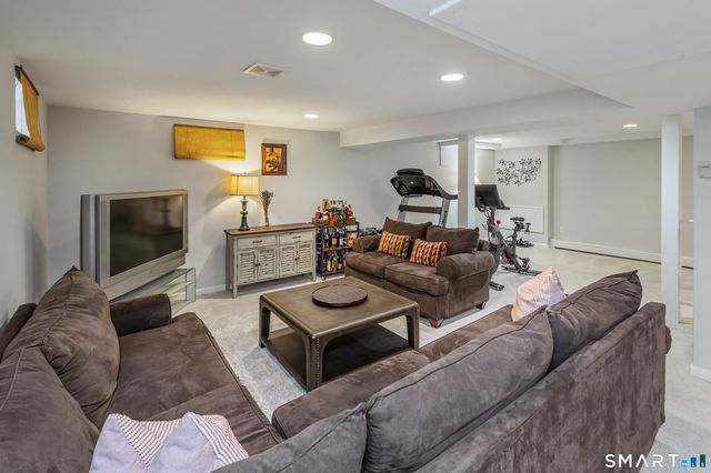 6 Sycamore Lane, Ridgefield, CT 06877