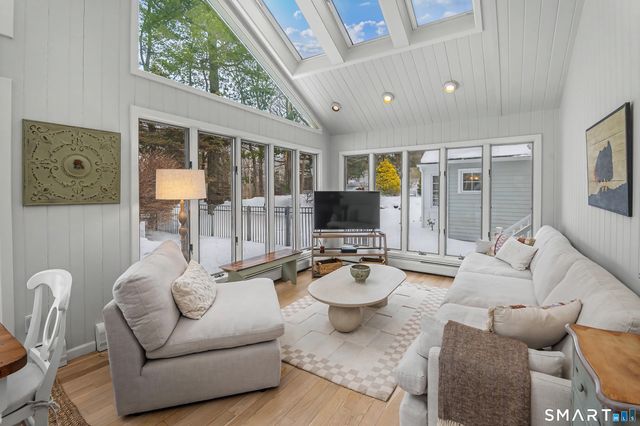 6 Sycamore Lane, Ridgefield, CT 06877