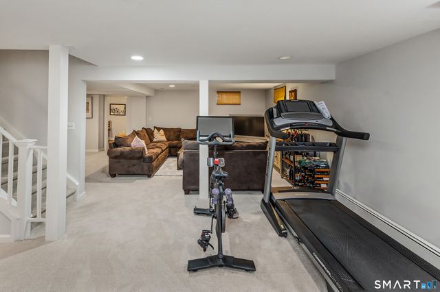 6 Sycamore Lane, Ridgefield, CT 06877