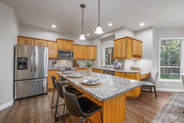 492 E Ridge Drive, Eagle, ID 83616