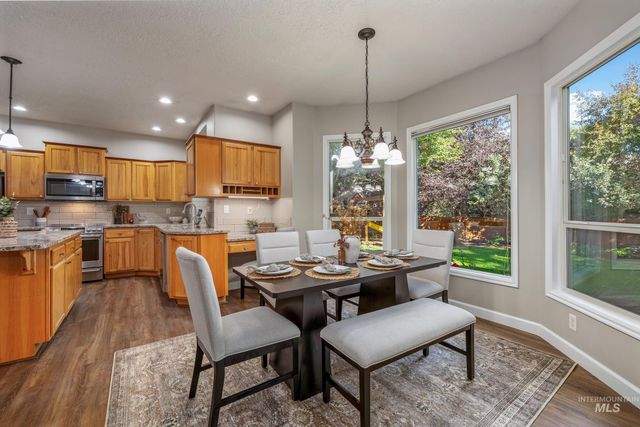 492 E Ridge Drive, Eagle, ID 83616