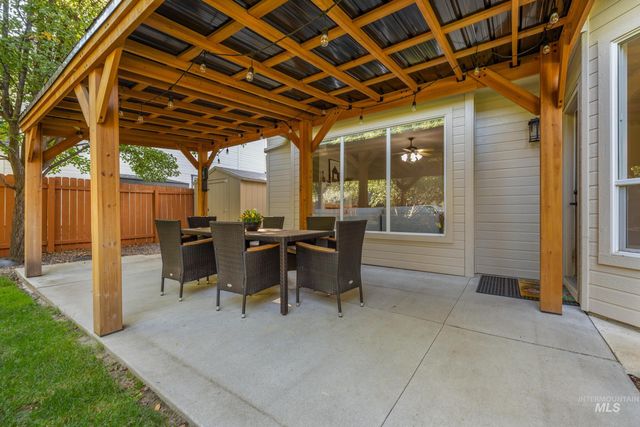 492 E Ridge Drive, Eagle, ID 83616