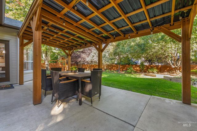 492 E Ridge Drive, Eagle, ID 83616